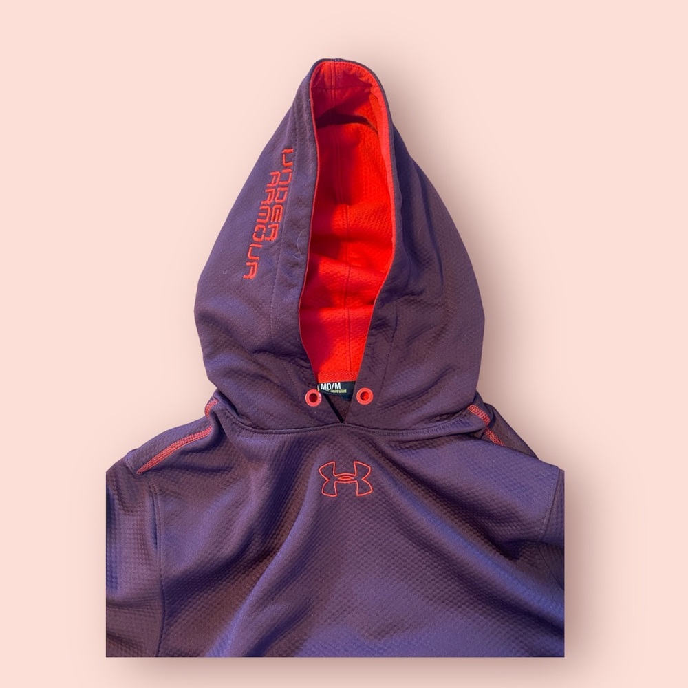 Under armour sweatshirt